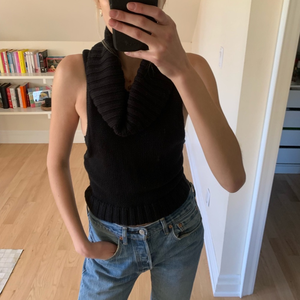 One Teaspoon Black Open-Back Turtleneck Sleeveless Sweater - Cozy Knit Top